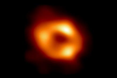 نخستین تصویر از سیاهچاله مرکز کهکشان راه شیری منتشر گردید