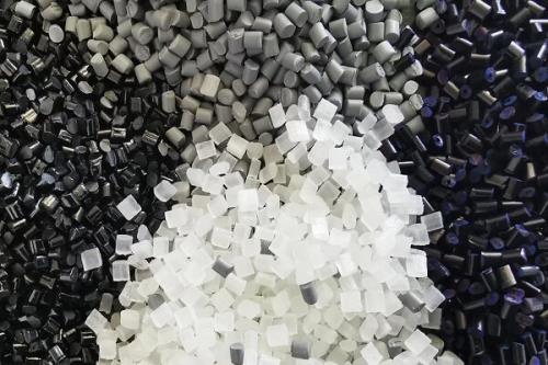 تولید ضربه گیر نانویی برای کاهش لطمه های تصادفات جاده ای