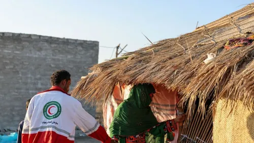 آبرسانی و خدمات درمانی در روستا های سیستان و بلوچستان در نذر خدمت هلال احمر