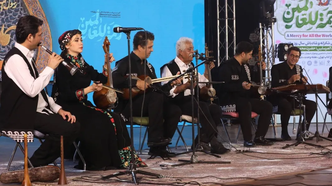 رحمة العالمین در باغ کتاب از پیام وحدت تا موسیقی اقوام ایران رحمة العالمین در باغ کتاب از پیام وحدت تا موسیقی اقوام ایران